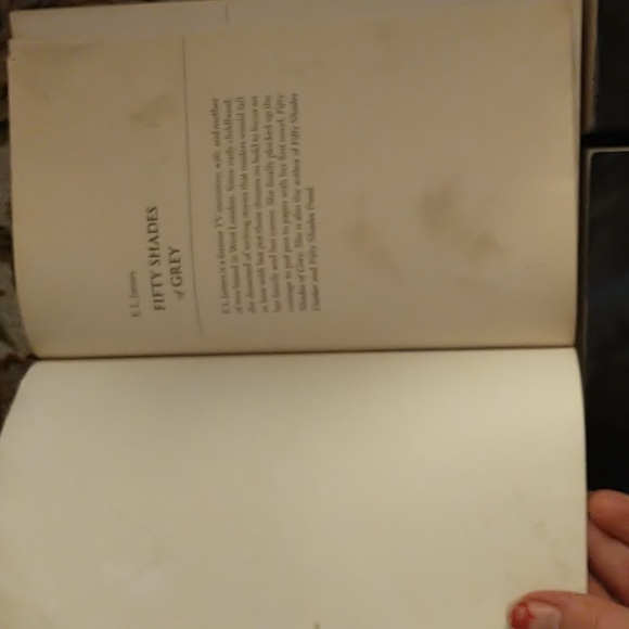 Fifty shades of grey trilogy - Picture 2 of 8